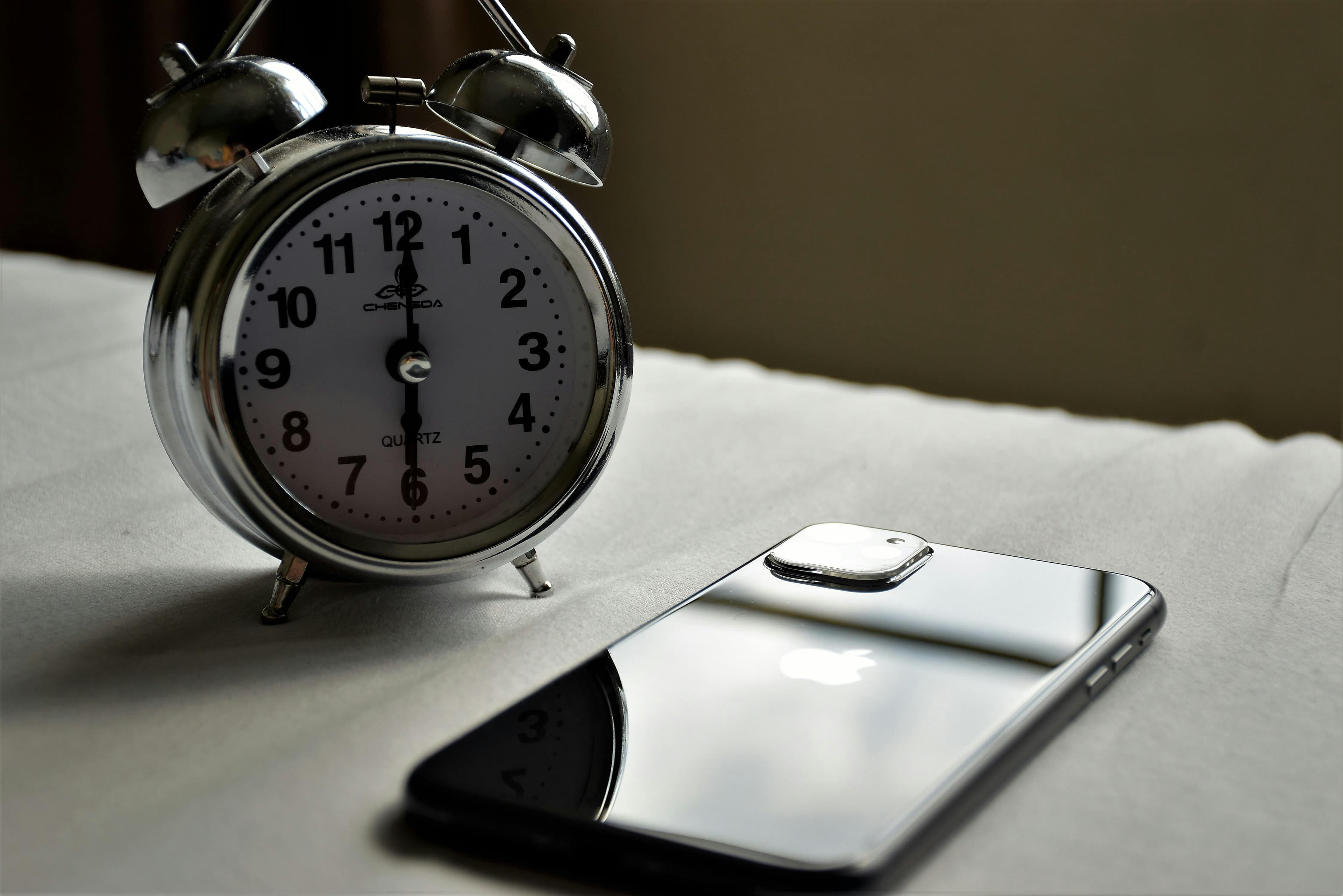 Why the first 5 minutes after a lead inquiry are critical to closing the sale